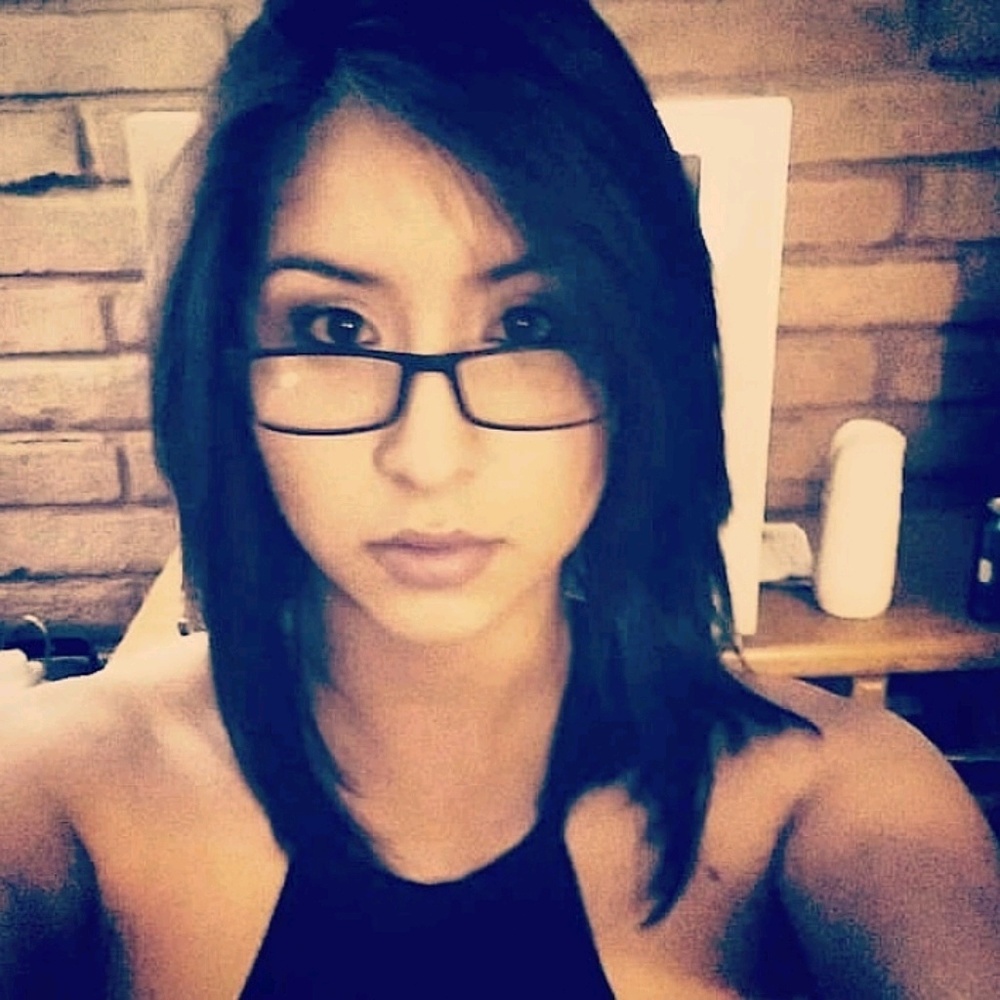 Meet your Posher, Reina